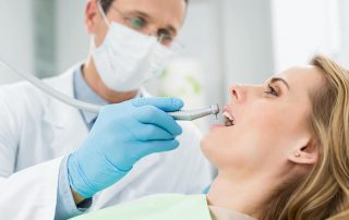 beneficios de realizarte una limpieza dental profesional